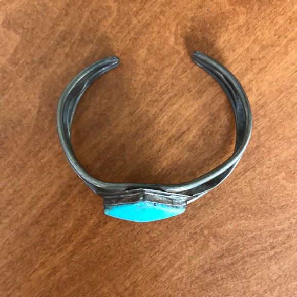Turquoise stone bangle - Picture 3 of 3